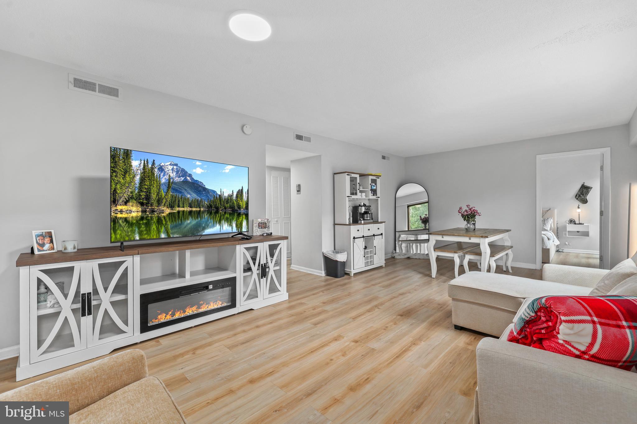 1300 ARMY NAVY DRIVE 320