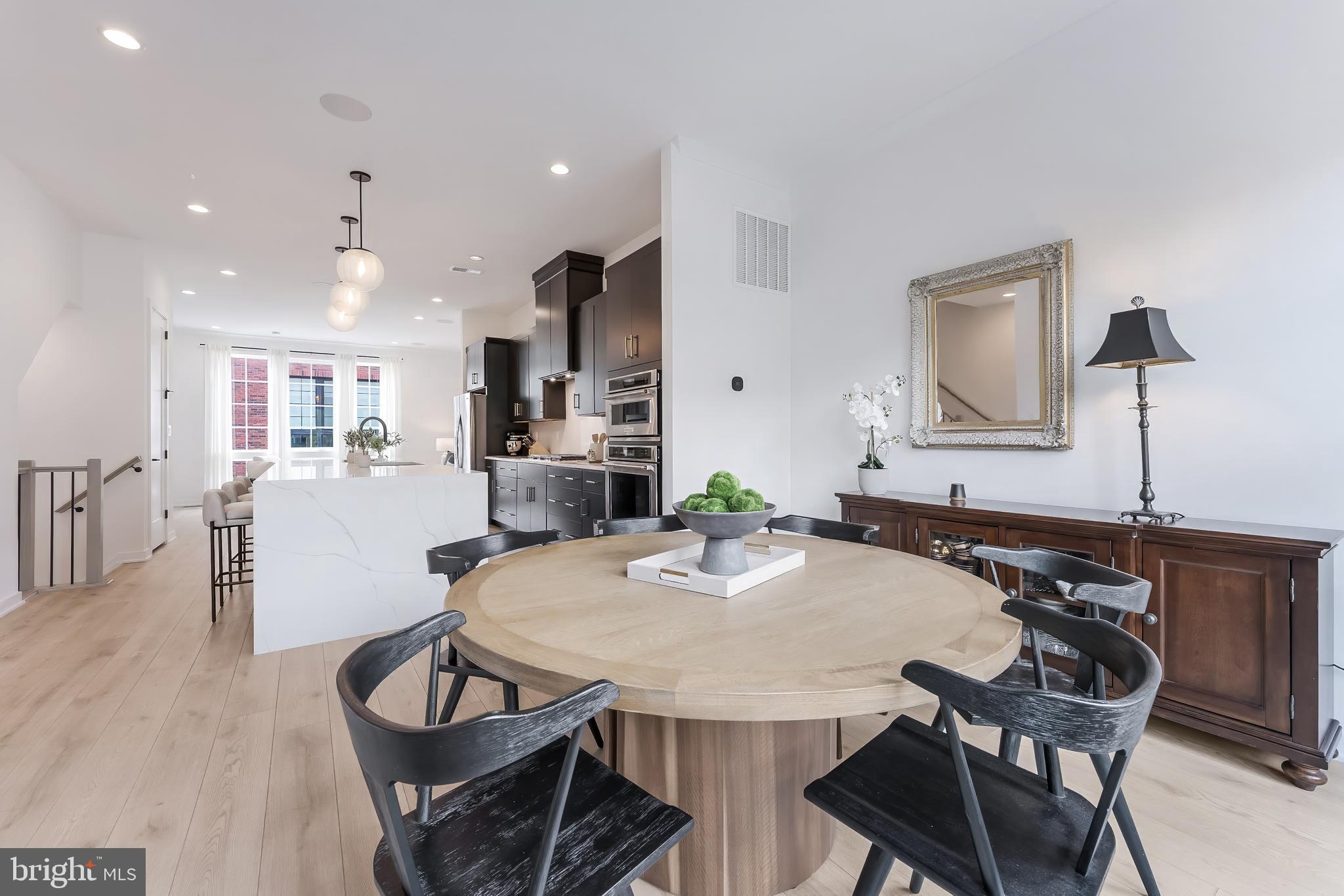 VALLEY PARK - Residential Lease