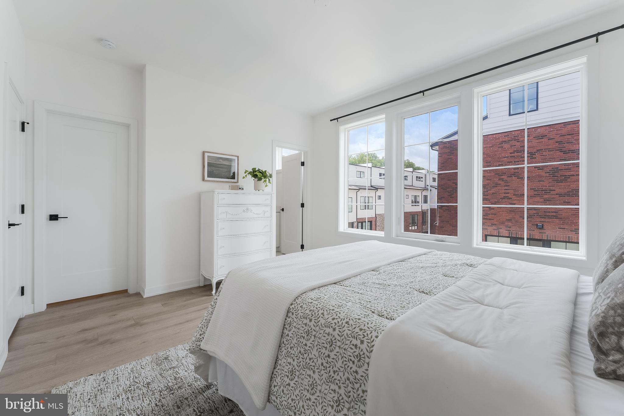 VALLEY PARK - Residential Lease