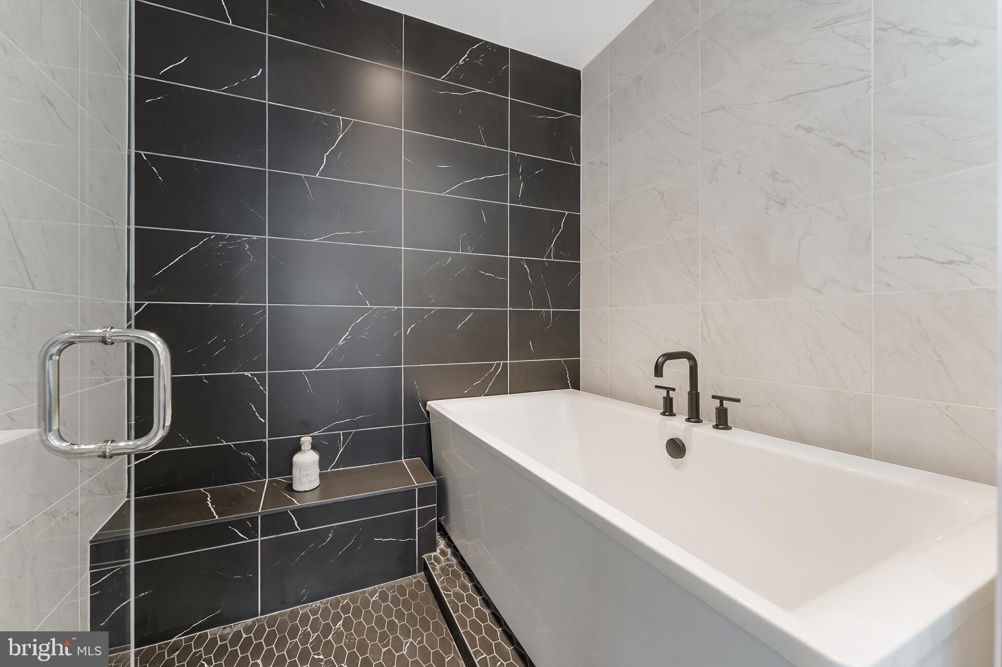 VALLEY PARK - Residential Lease