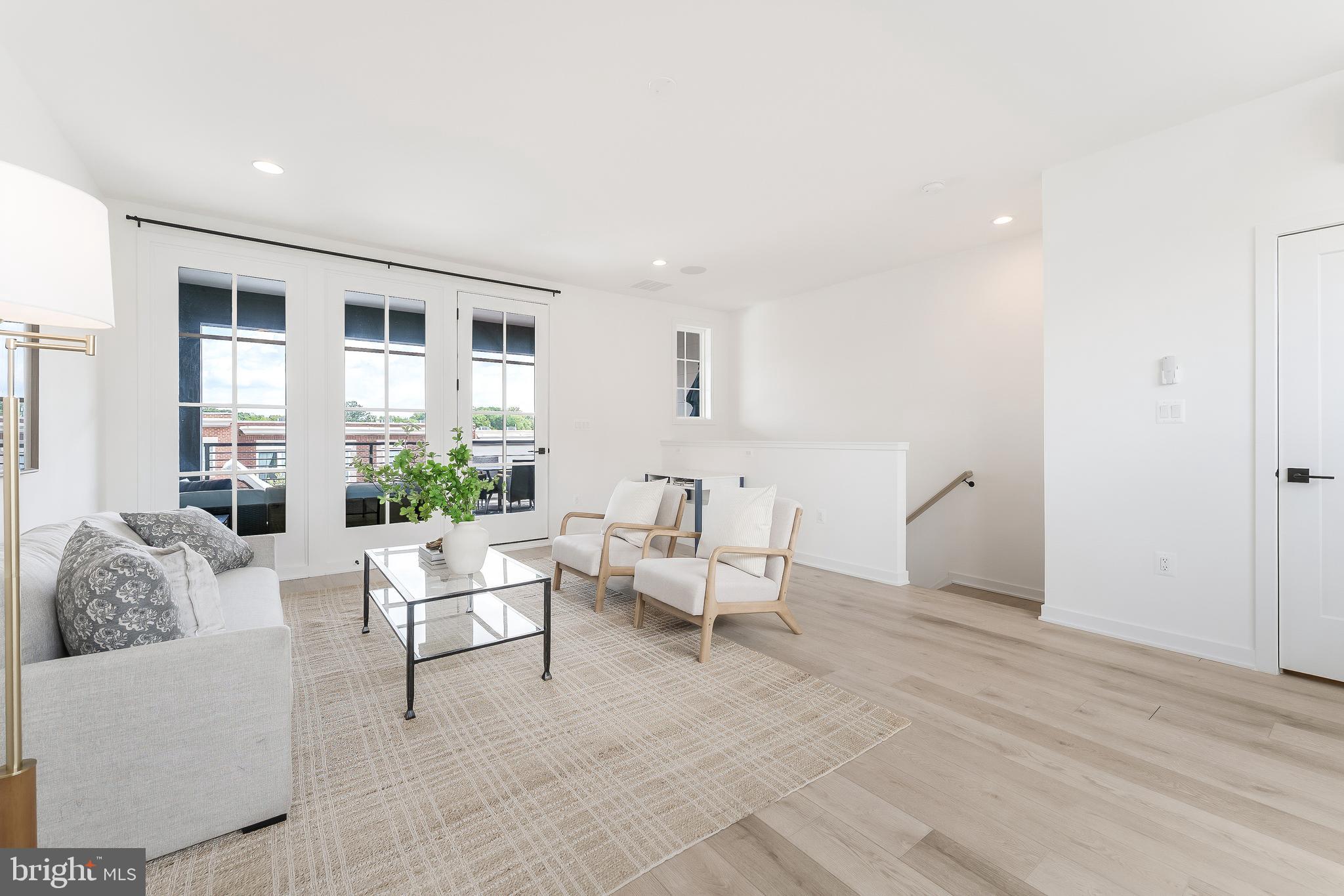 VALLEY PARK - Residential Lease