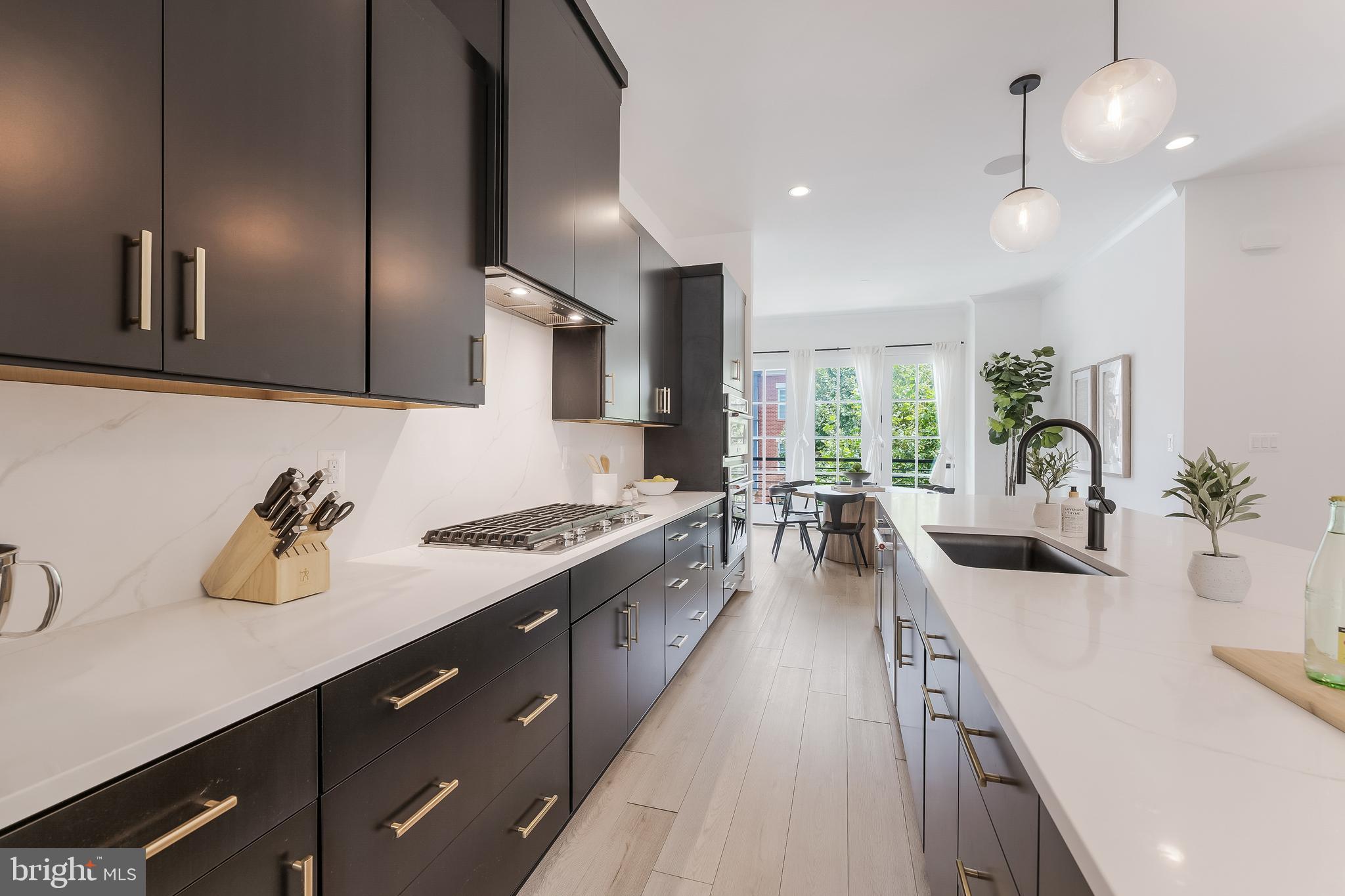 VALLEY PARK - Residential Lease