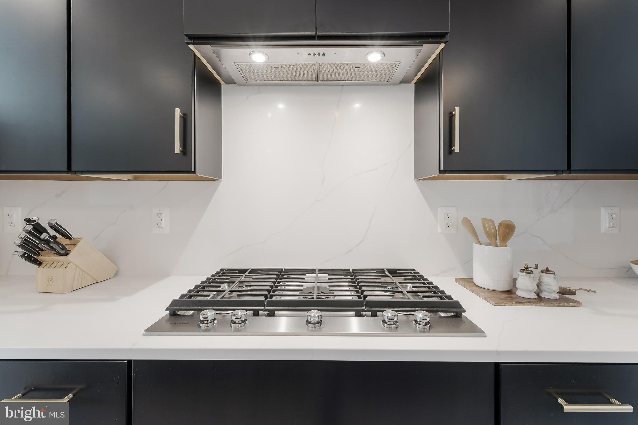 VALLEY PARK - Residential Lease