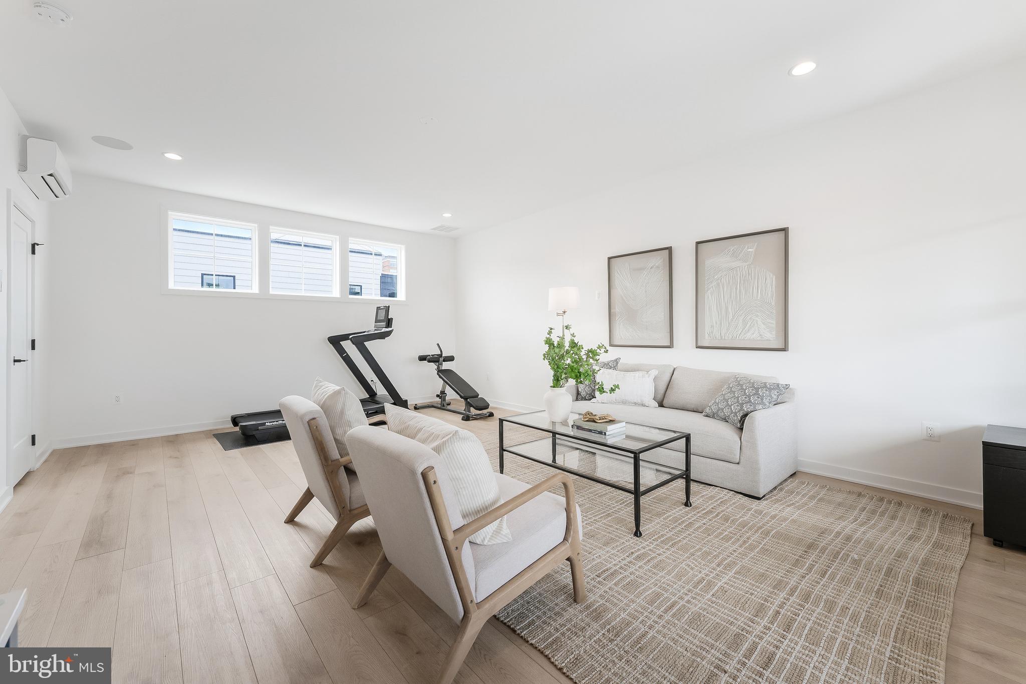 VALLEY PARK - Residential Lease