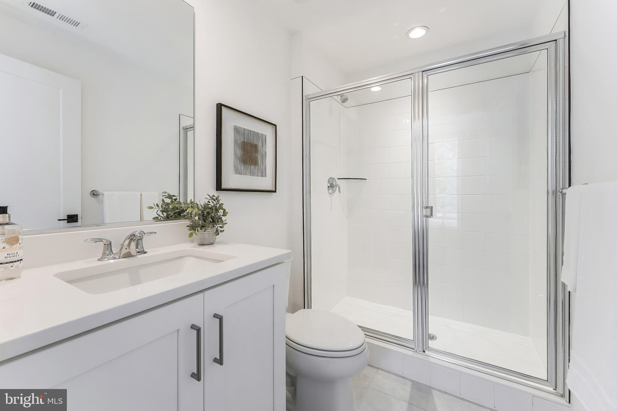 VALLEY PARK - Residential Lease