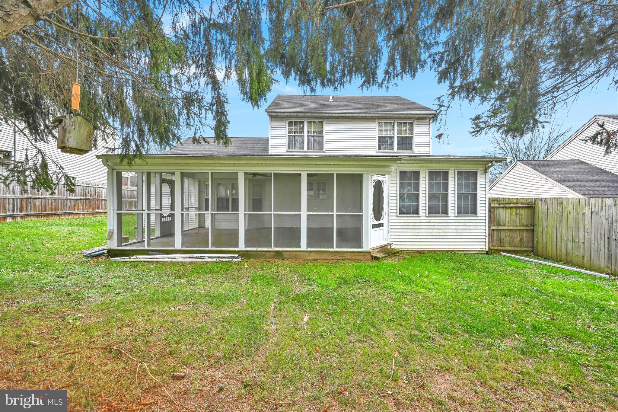 MANOR OAKS - Residential