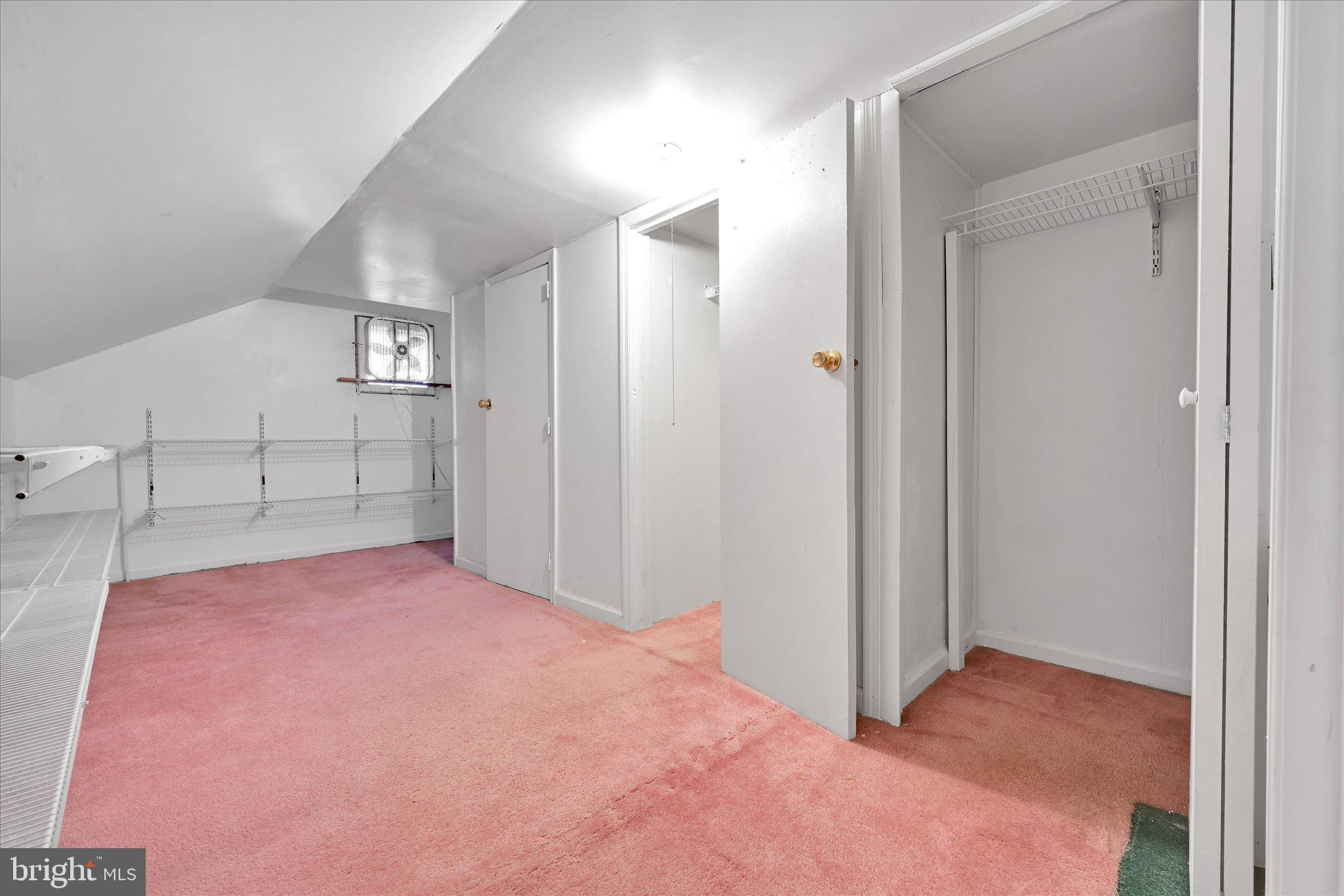 MANOR OAKS - Residential