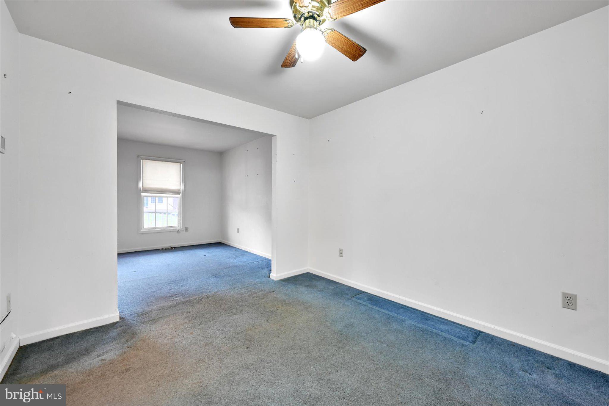 MANOR OAKS - Residential