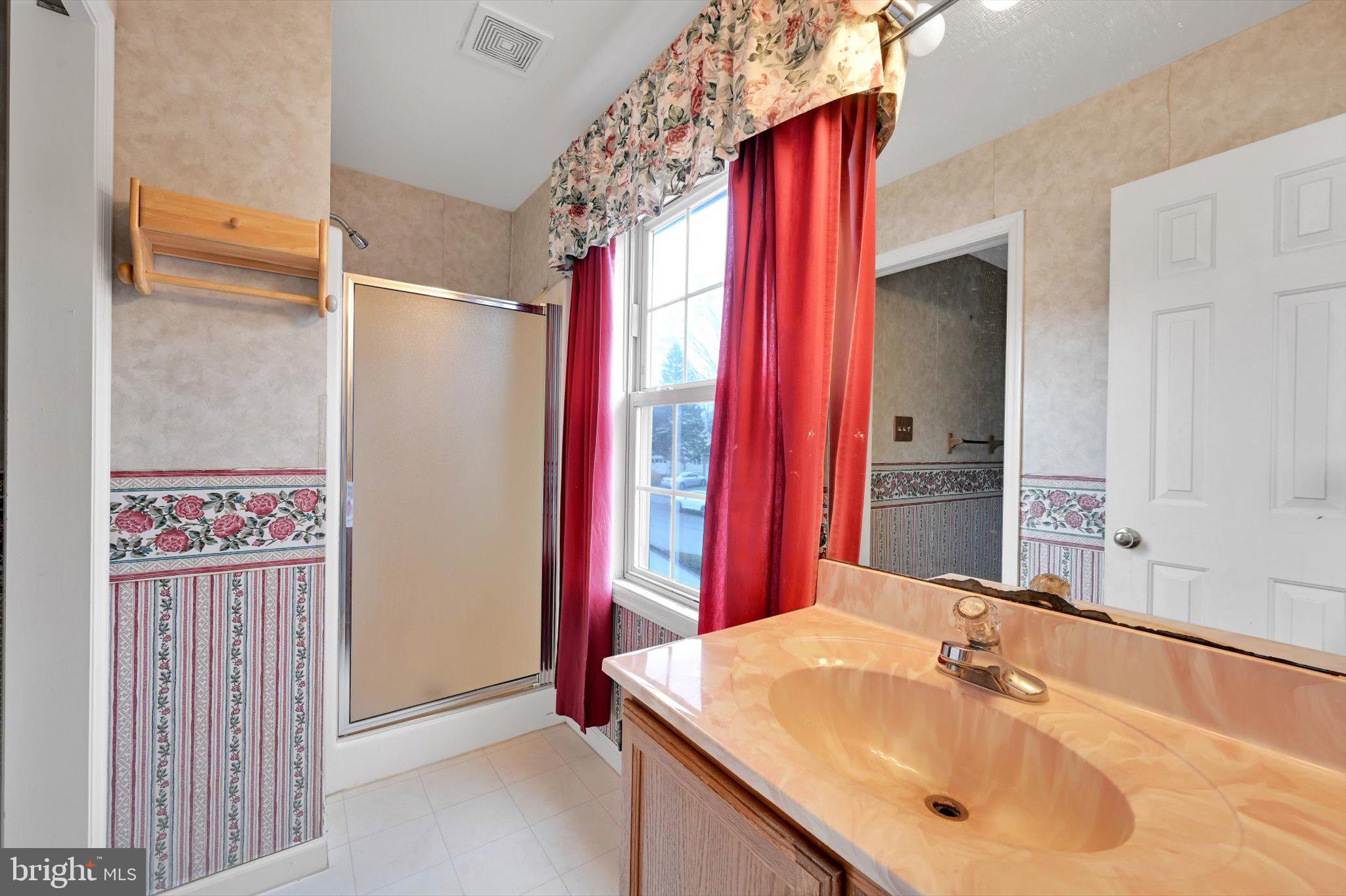 MANOR OAKS - Residential