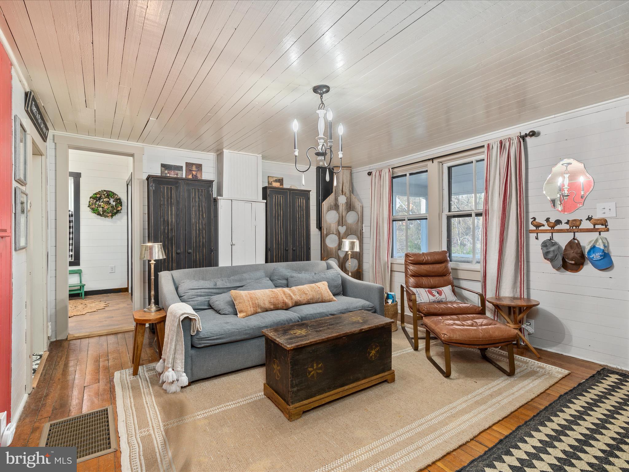 CAPON BRIDGE - Residential