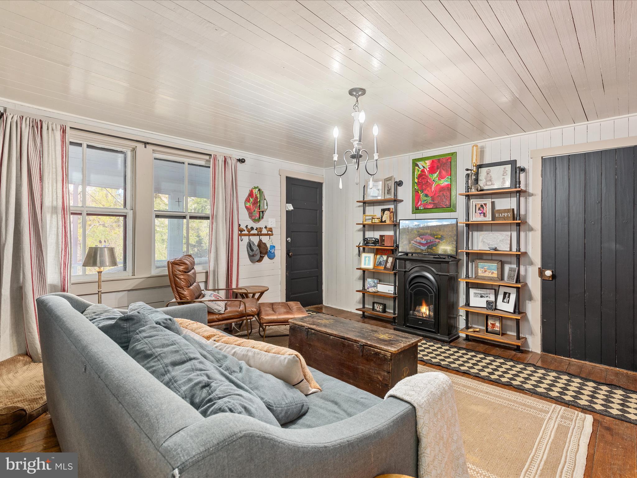 CAPON BRIDGE - Residential