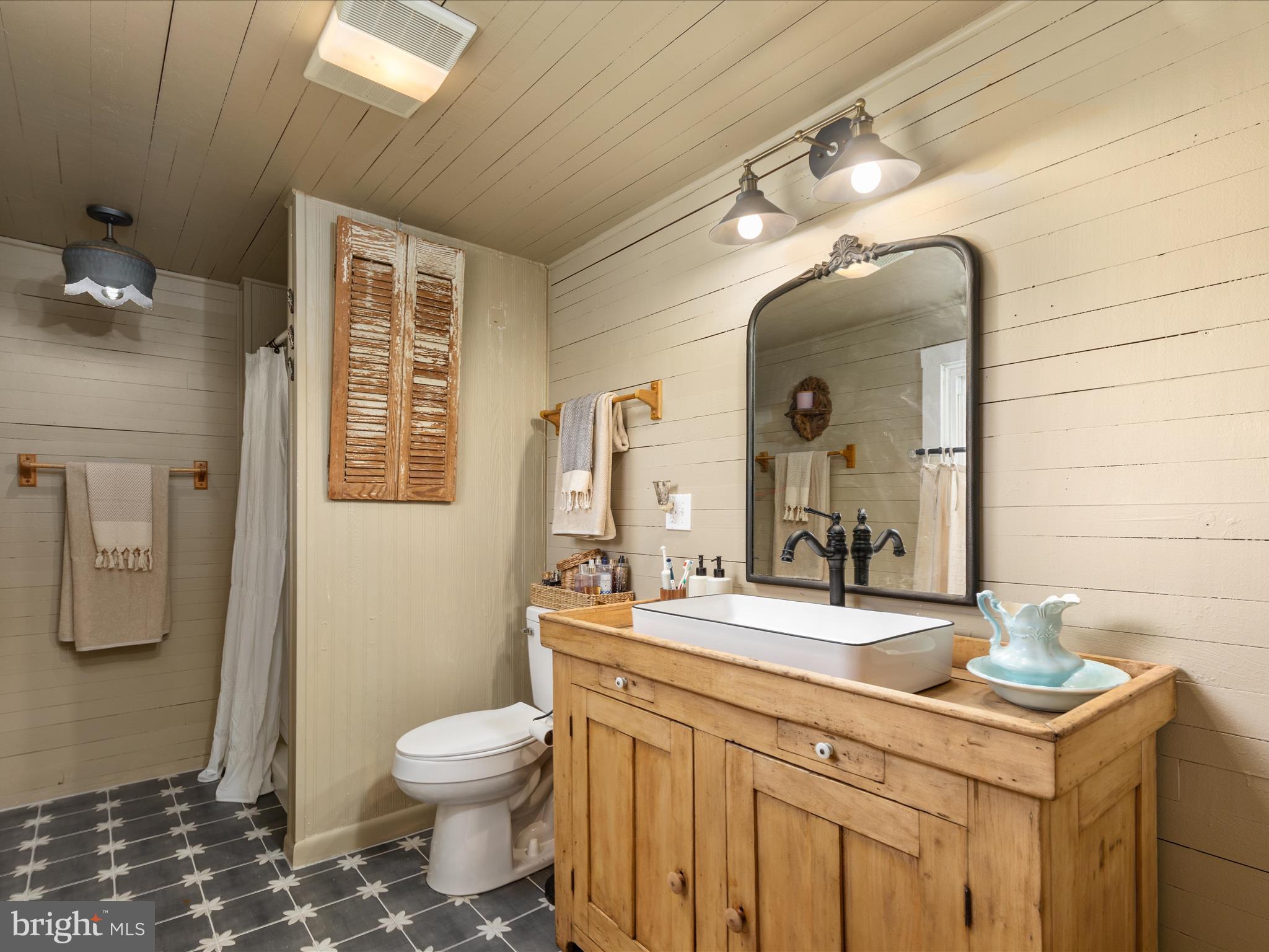 CAPON BRIDGE - Residential