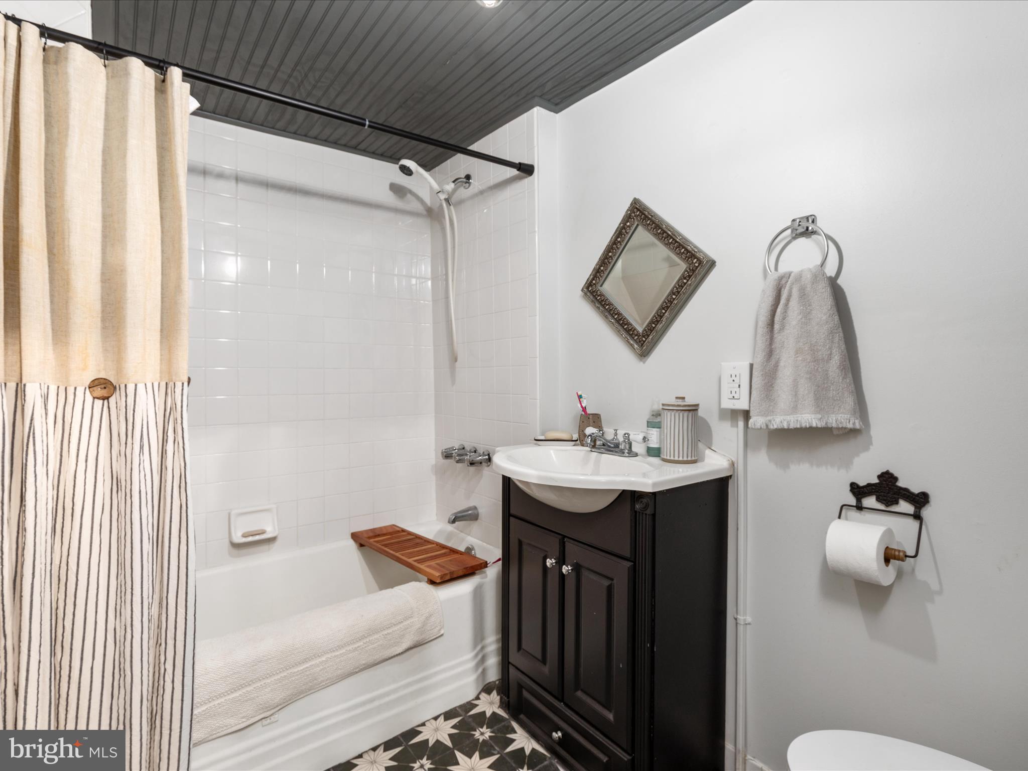 CAPON BRIDGE - Residential