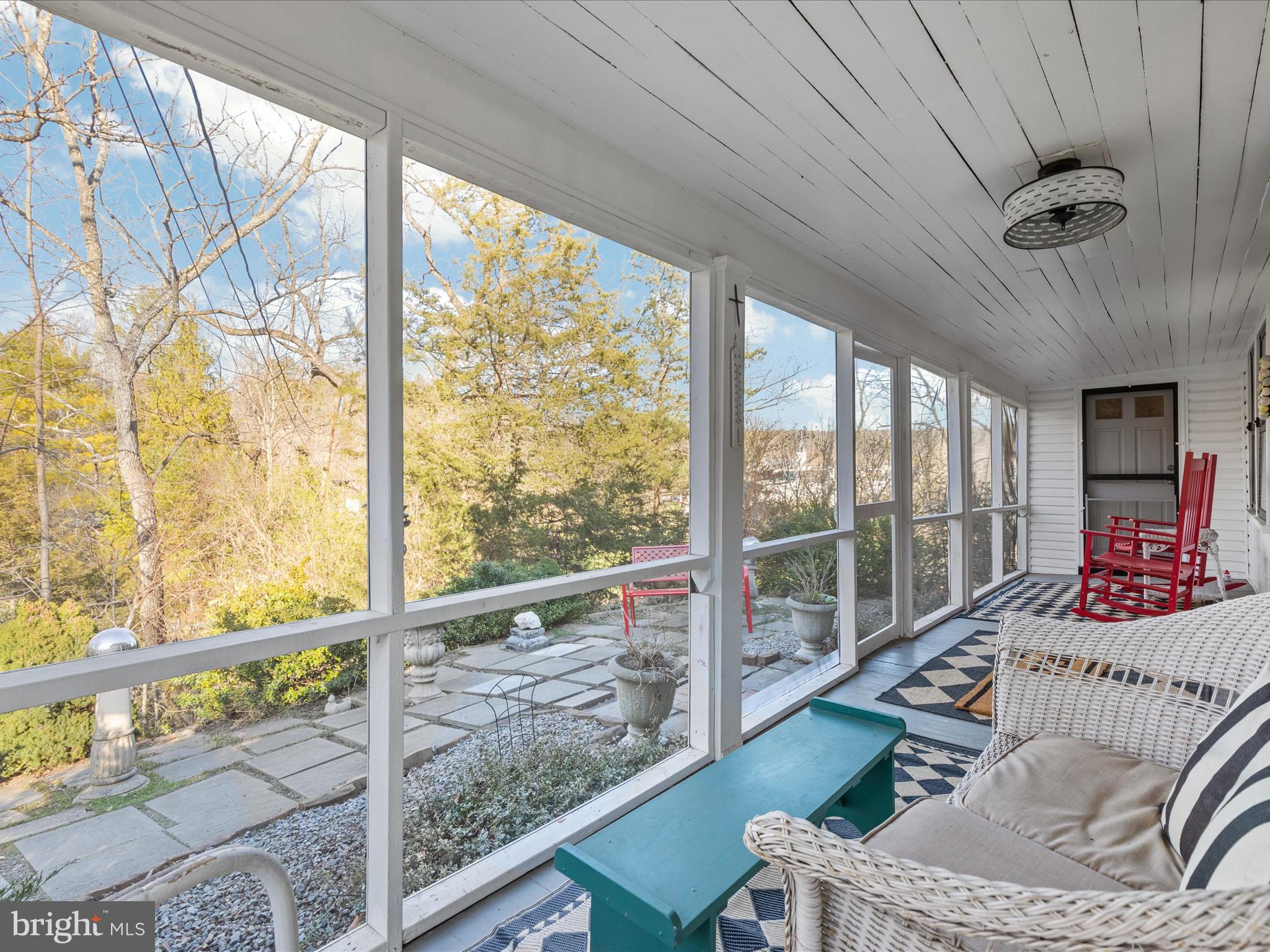 CAPON BRIDGE - Residential