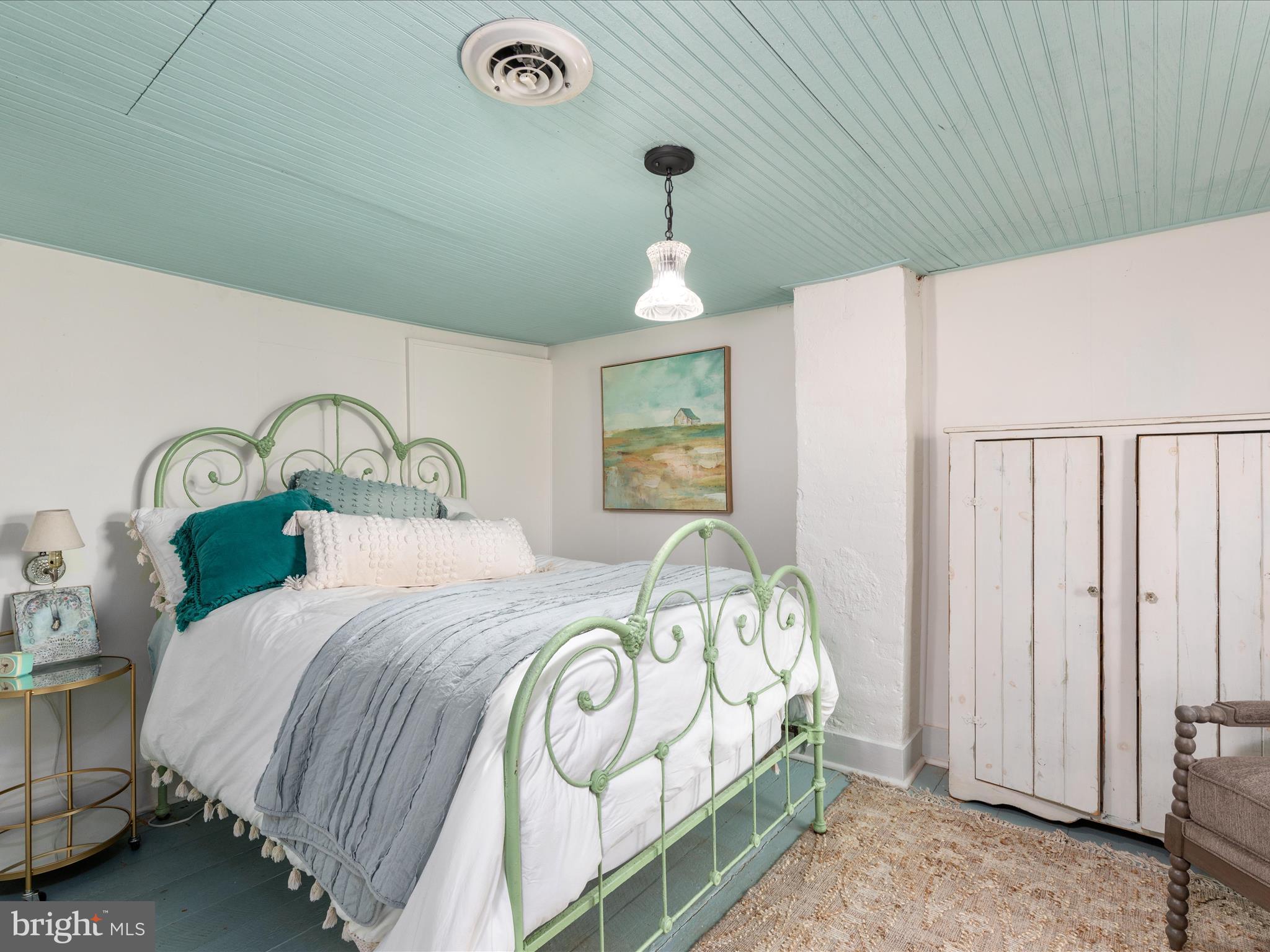 CAPON BRIDGE - Residential