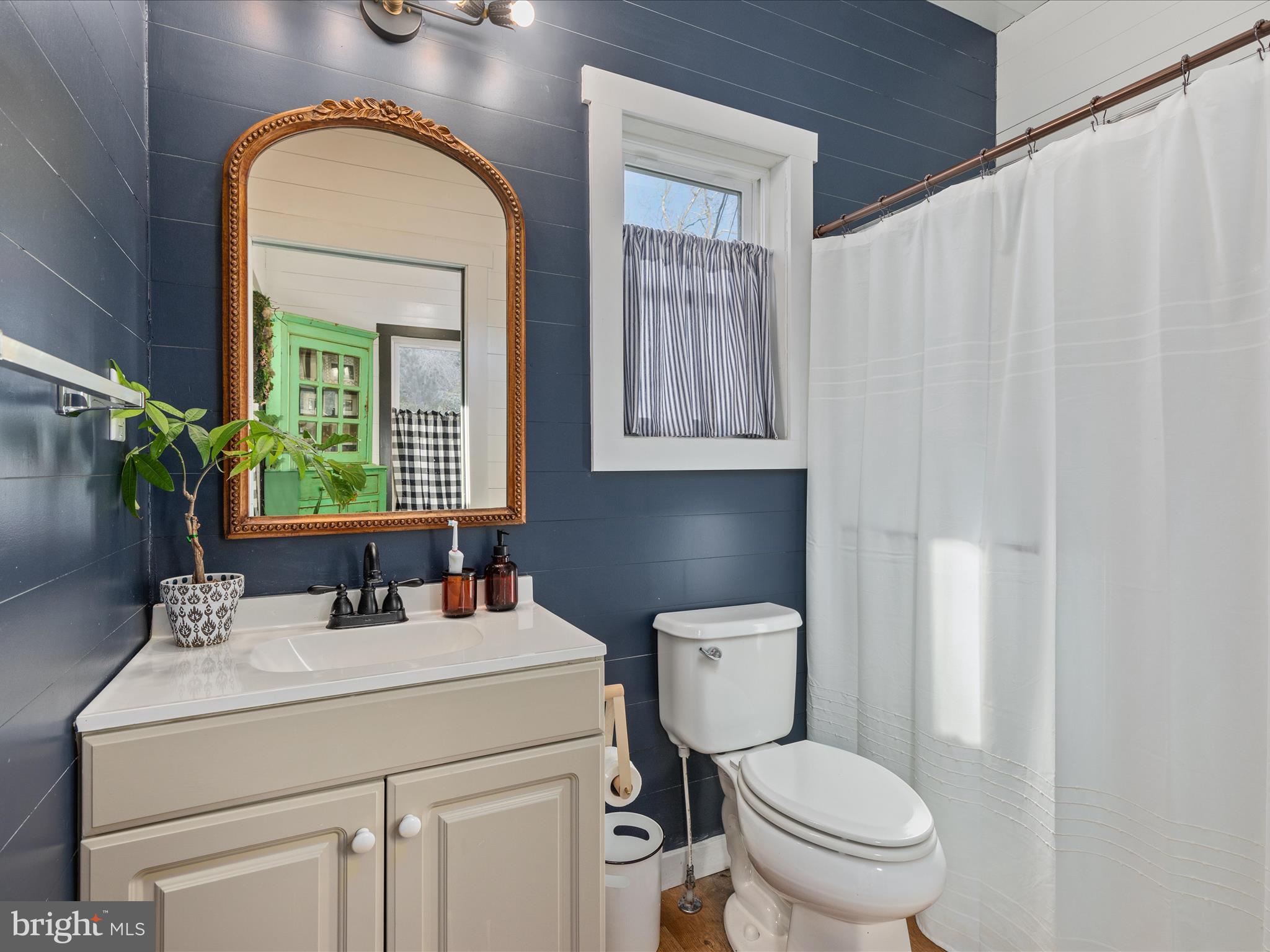 CAPON BRIDGE - Residential