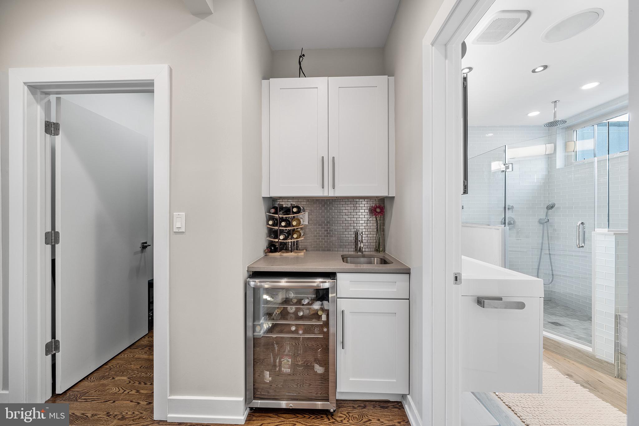 GRADUATE HOSPITAL - Residential