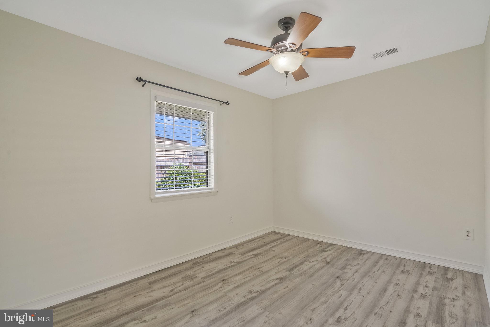 SOUTH LAWN - Residential Lease