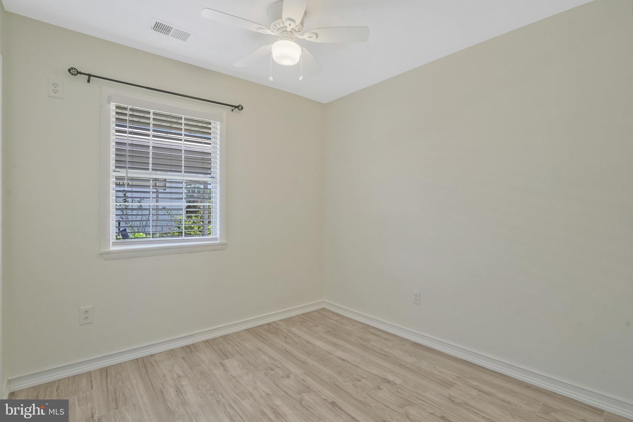 SOUTH LAWN - Residential Lease