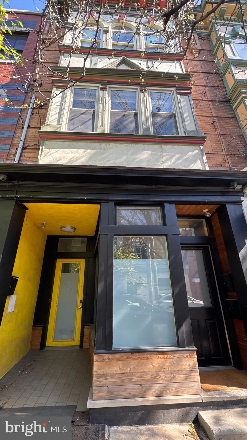 Seller made updates and cleared out 1st floor. Ready to start Fantastic investment opportunity in Bella Vista! This RM1-zoned triplex offers two fully leased 1-bedroom, 1-bath units, each currently renting for $2,000/month. The ground-floor unit is vacant and offers potential for residential conversion (check with city zoning) or use as office/commercial space. Total estimated income: $4,000/month with potential to increase.
Property features over 2,500 sq ft of living space with updated interiors and separate utilities. Prime location just steps to Whole Foods, South Street, and the Italian Market. Easy access to public transit and walkable to Center City.
Seller is offering substantial assistance toward down payment and/or closing costs with an acceptable offer. Great opportunity for investors or owner-occupants seeking cash flow with upside potential.