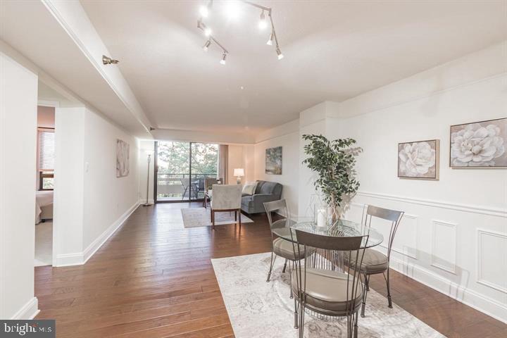 1808 OLD MEADOW ROAD 718