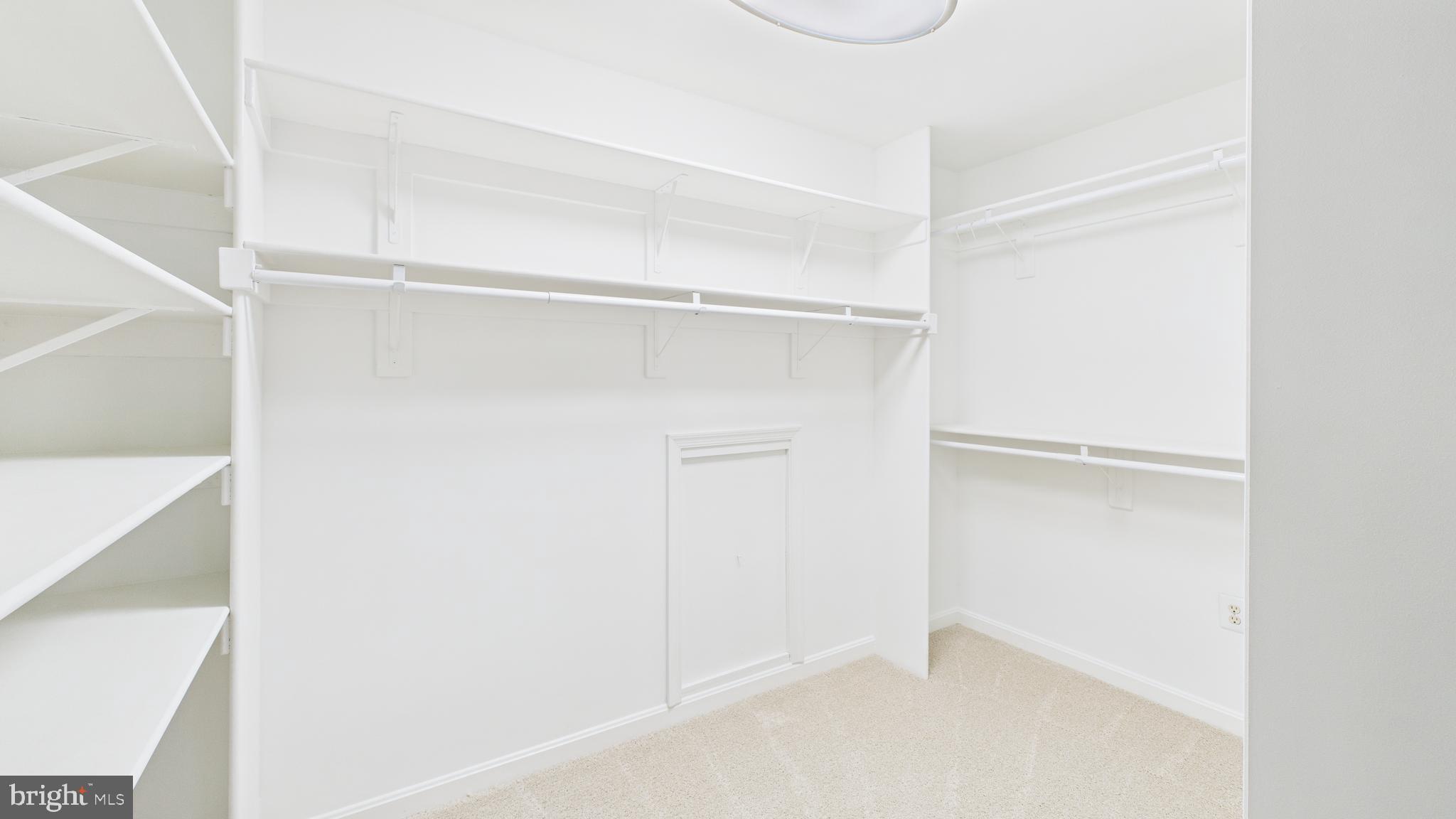 BROADLANDS - Residential