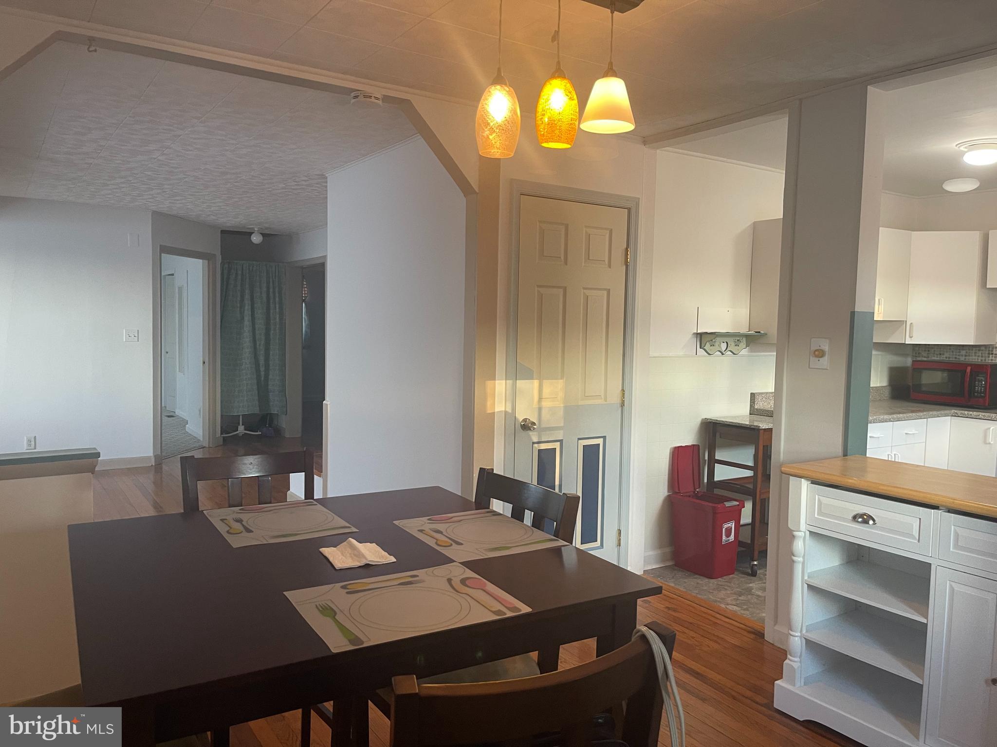 ROLLING VIEW - Residential Lease