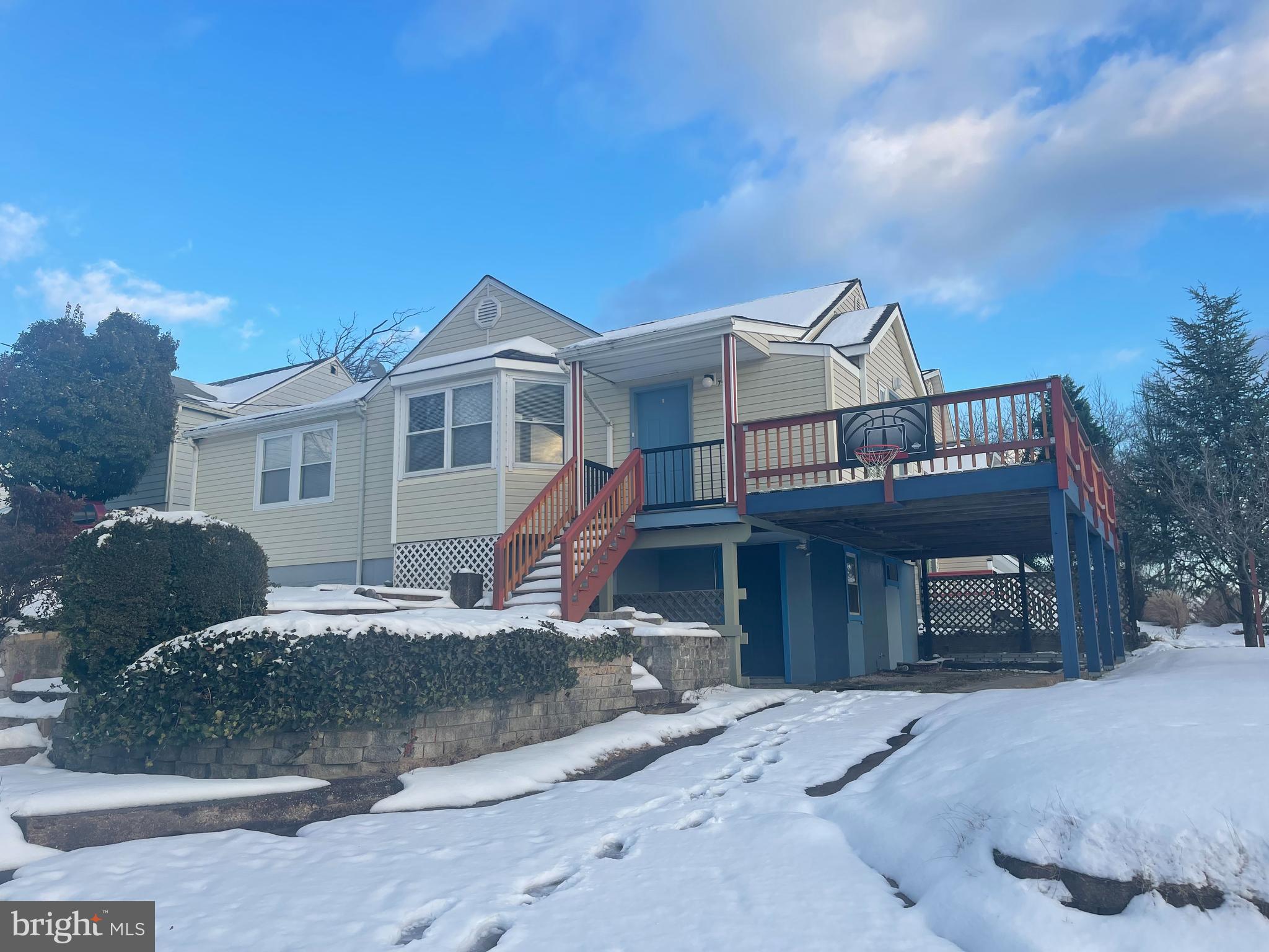 ROLLING VIEW - Residential Lease