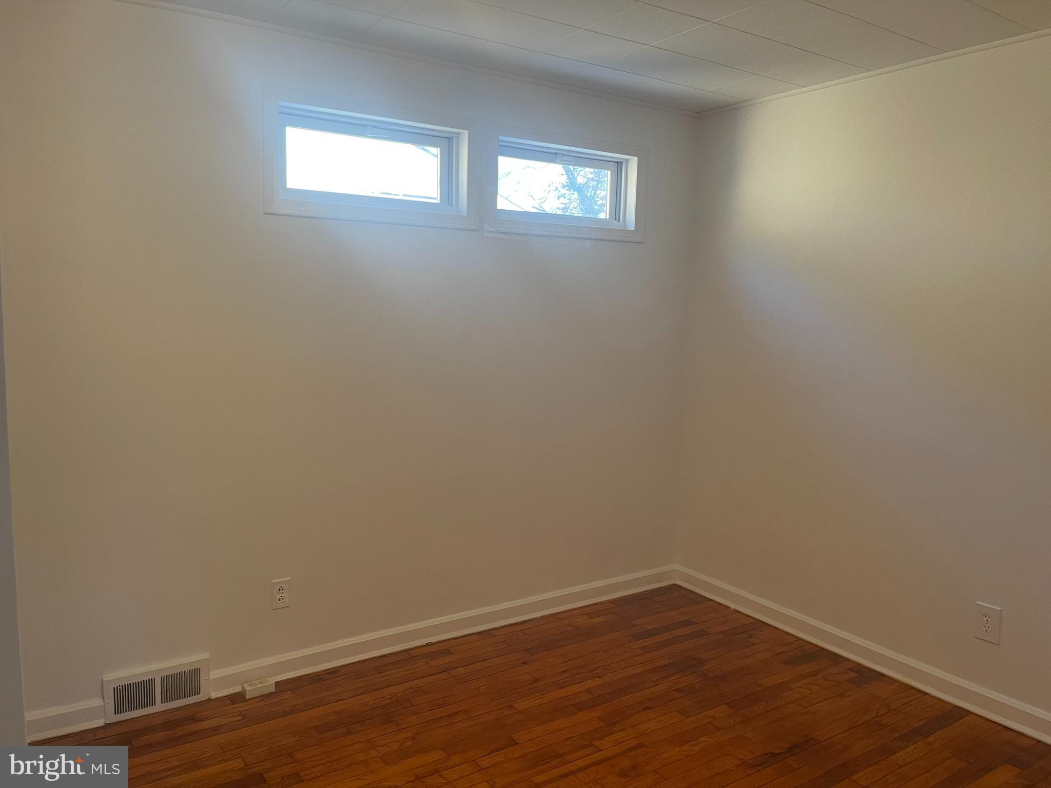 ROLLING VIEW - Residential Lease