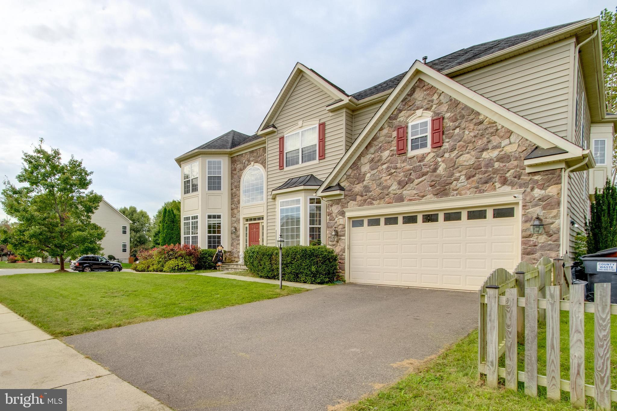 STAFFORD LAKES VILLAGE - Residential