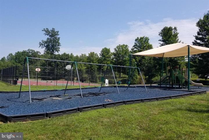 STAFFORD LAKES VILLAGE - Residential