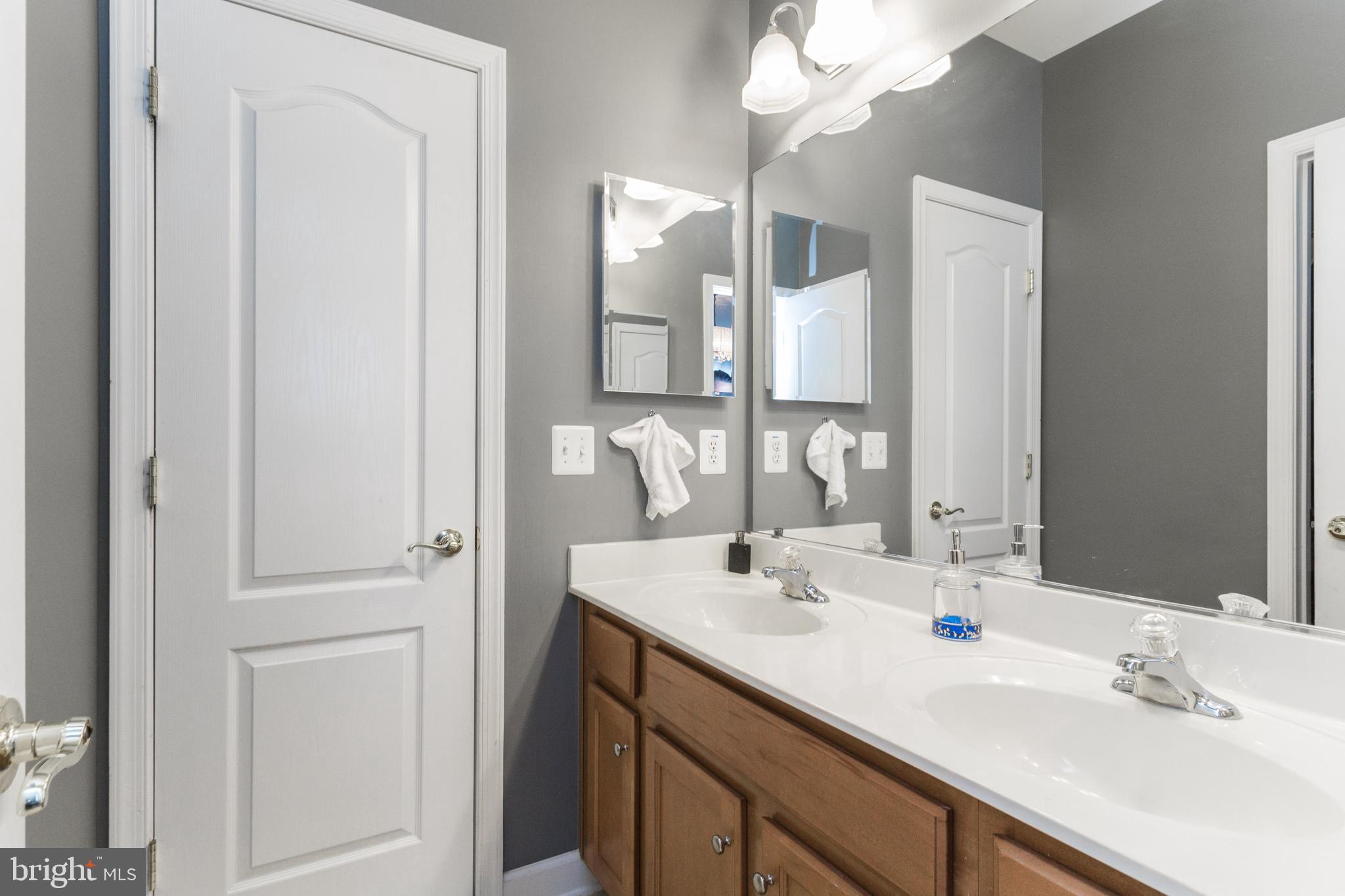 STAFFORD LAKES VILLAGE - Residential