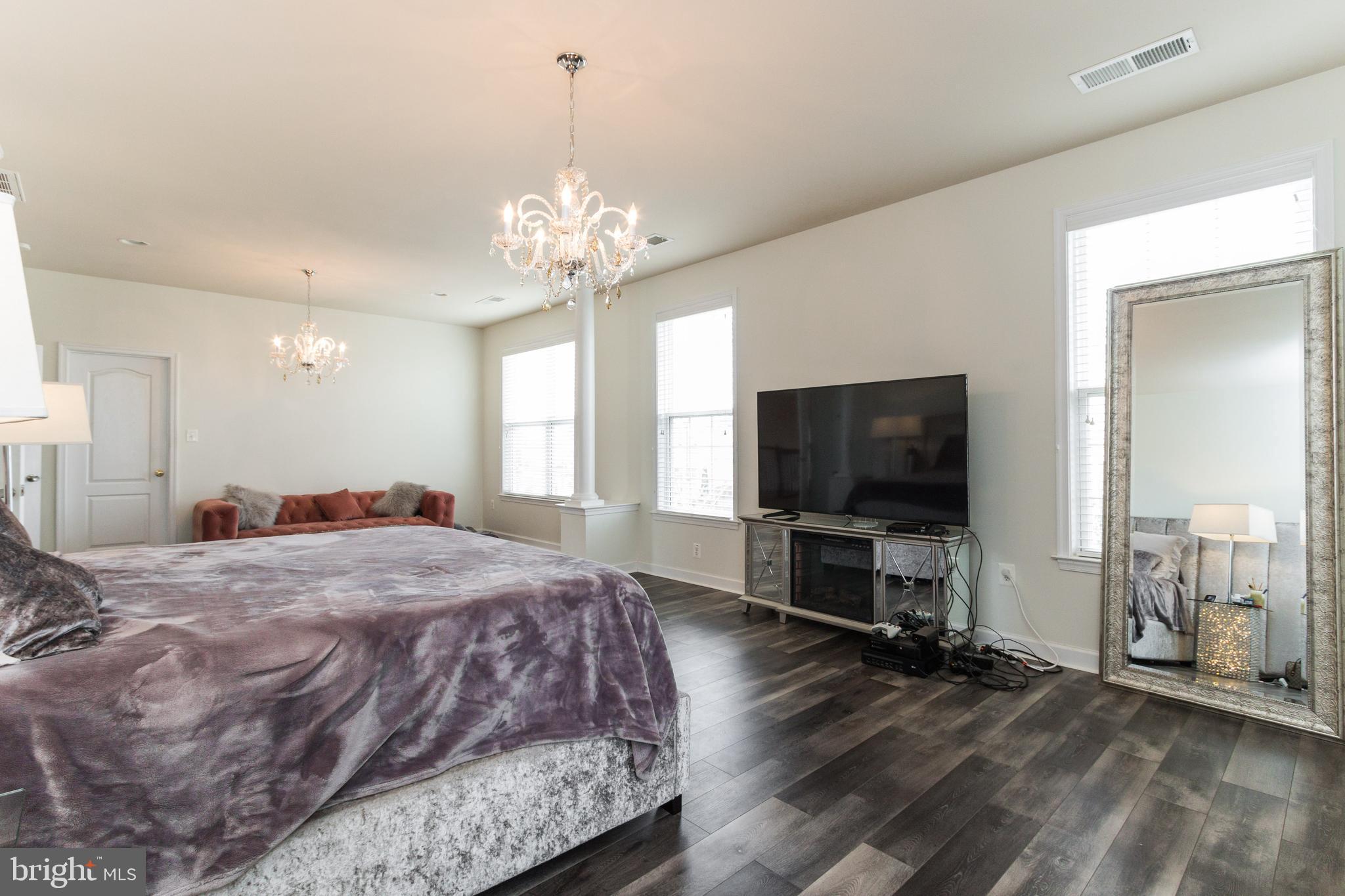 STAFFORD LAKES VILLAGE - Residential