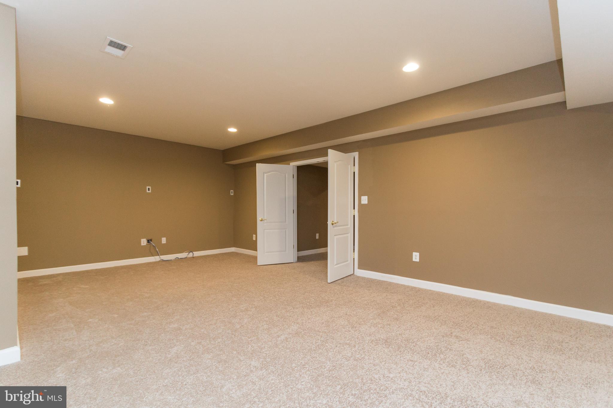 STAFFORD LAKES VILLAGE - Residential