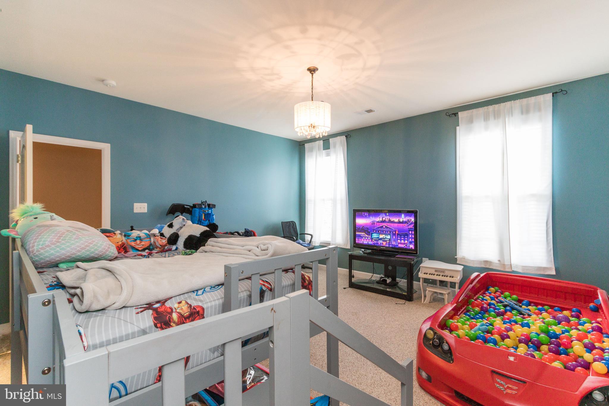 STAFFORD LAKES VILLAGE - Residential