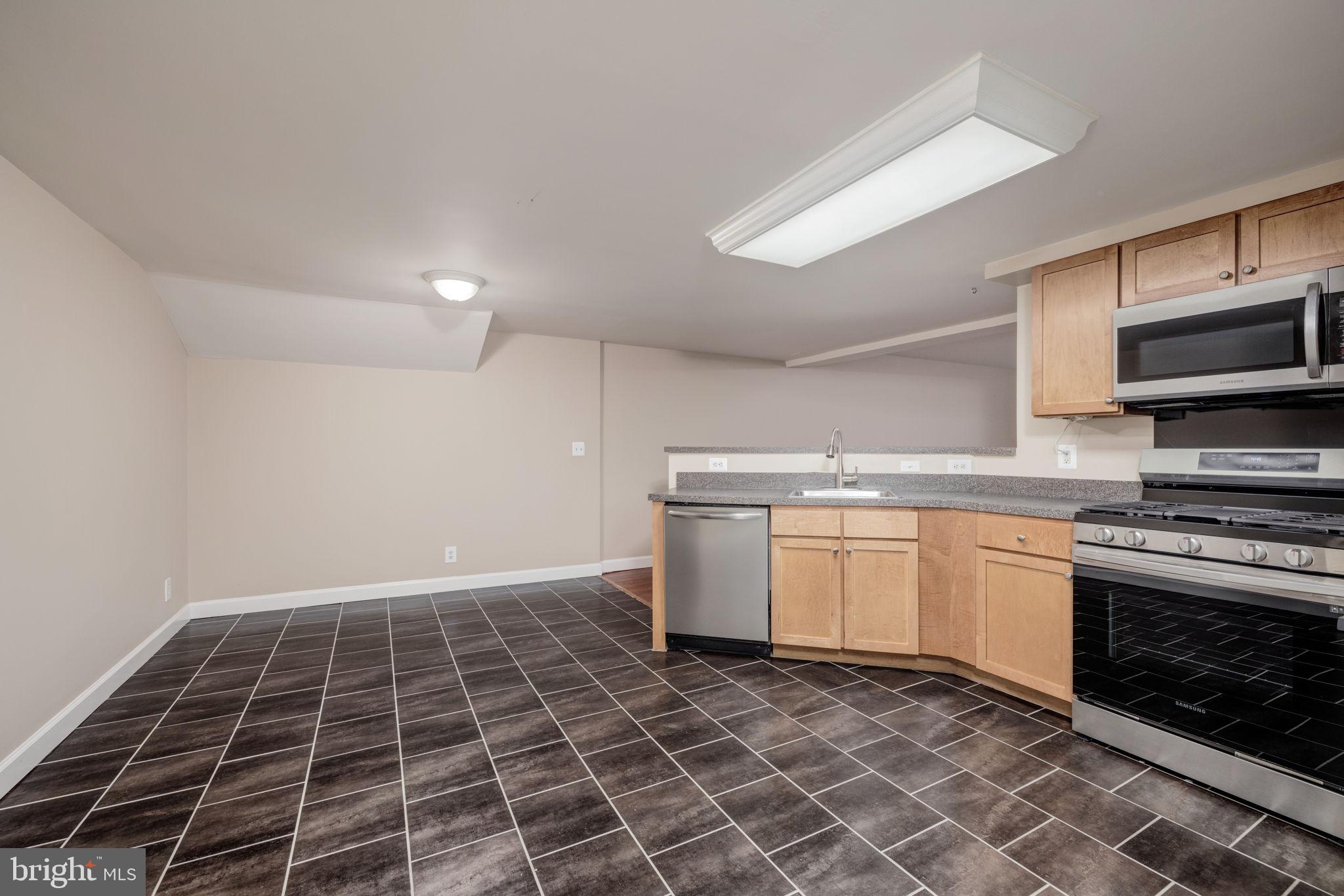 PARKSIDE AT ALEXANDRIA - Residential