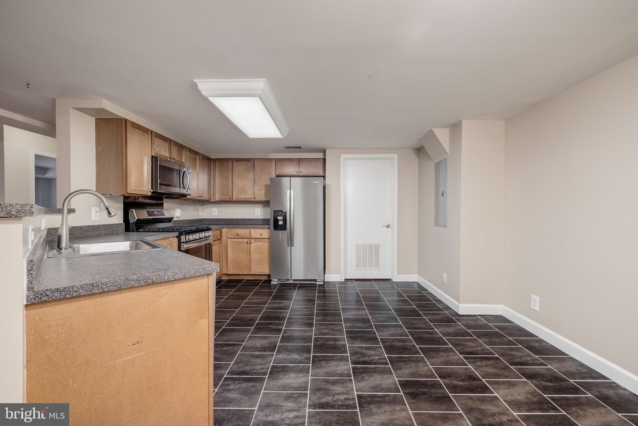 PARKSIDE AT ALEXANDRIA - Residential