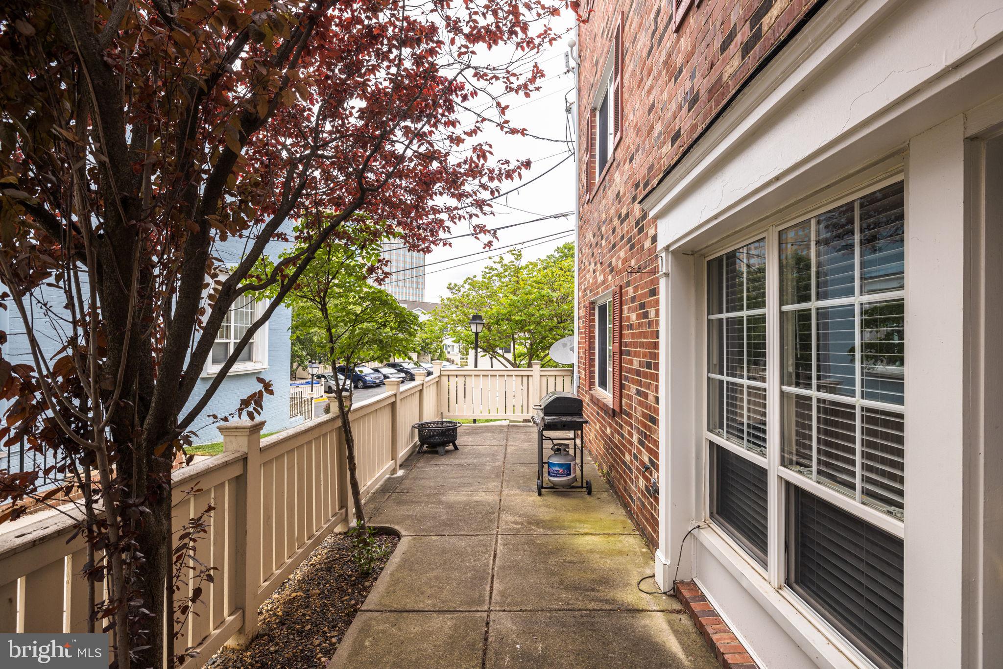 PARKSIDE AT ALEXANDRIA - Residential