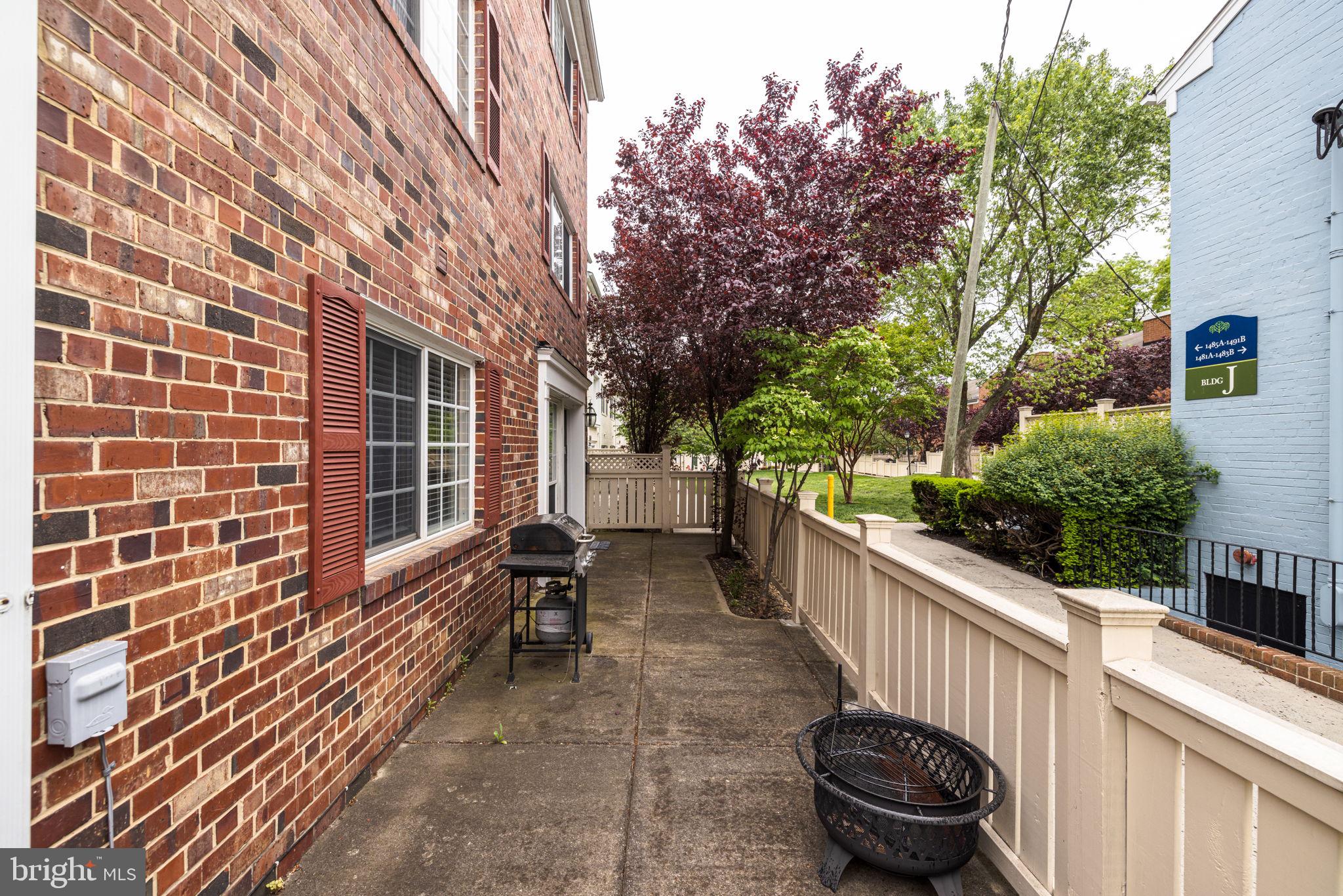 PARKSIDE AT ALEXANDRIA - Residential