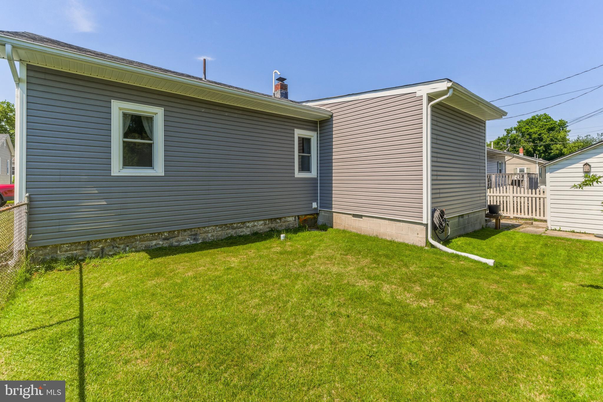 337 JACKSON AVENUE