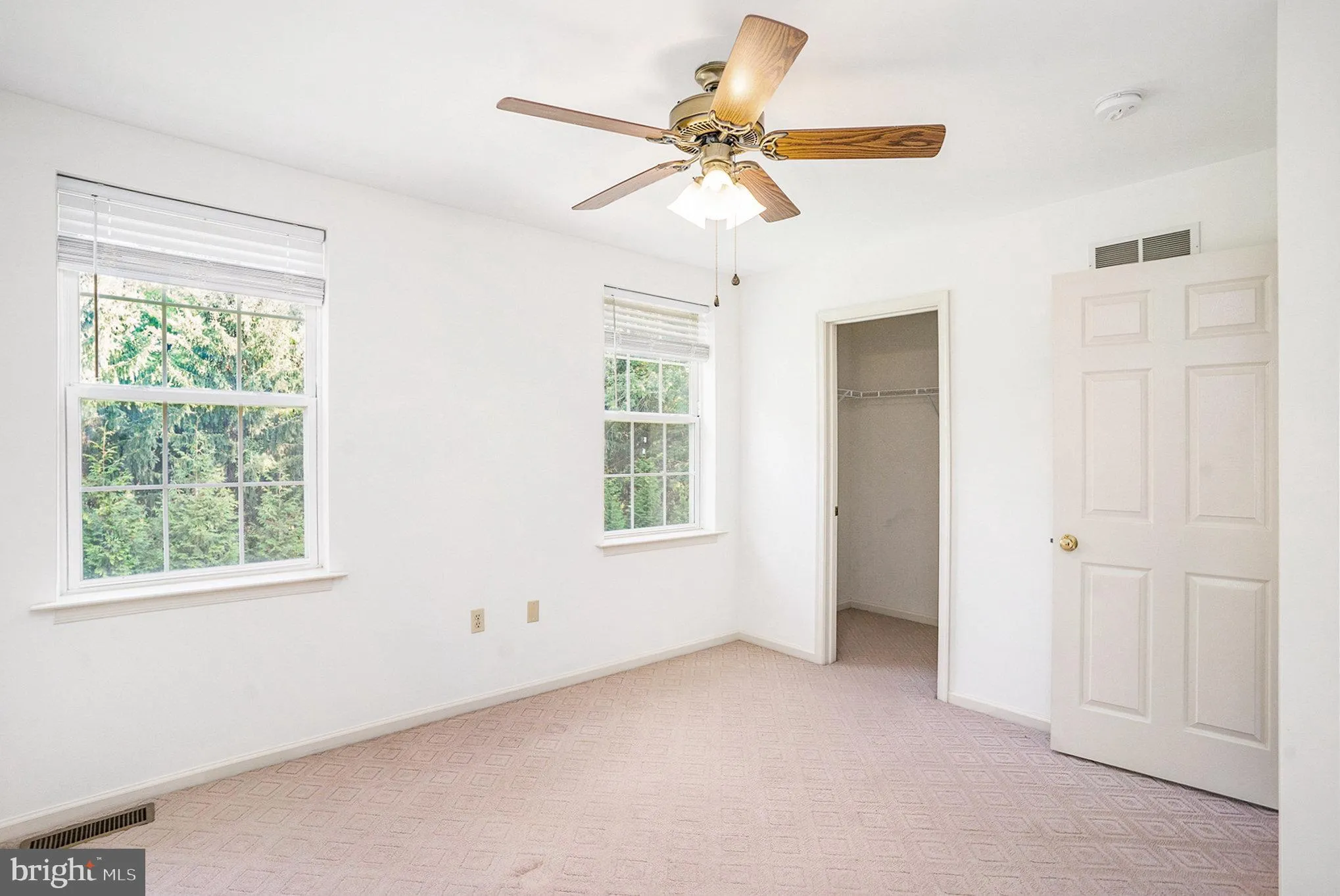 Doylestown, Pennsylvania 18901, United States, 4 Bedrooms Bedrooms, ,3 BathroomsBathrooms,Residential,Pending,215001