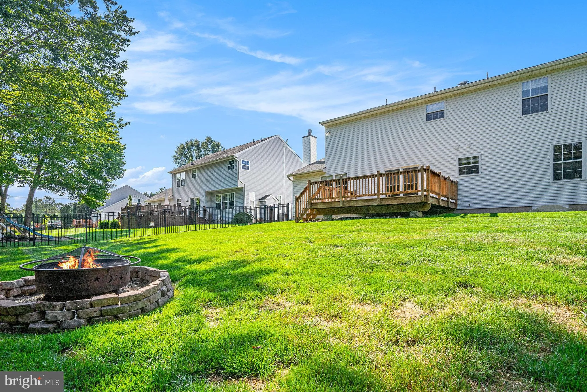 Doylestown, Pennsylvania 18901, United States, 4 Bedrooms Bedrooms, ,3 BathroomsBathrooms,Residential,Pending,215001