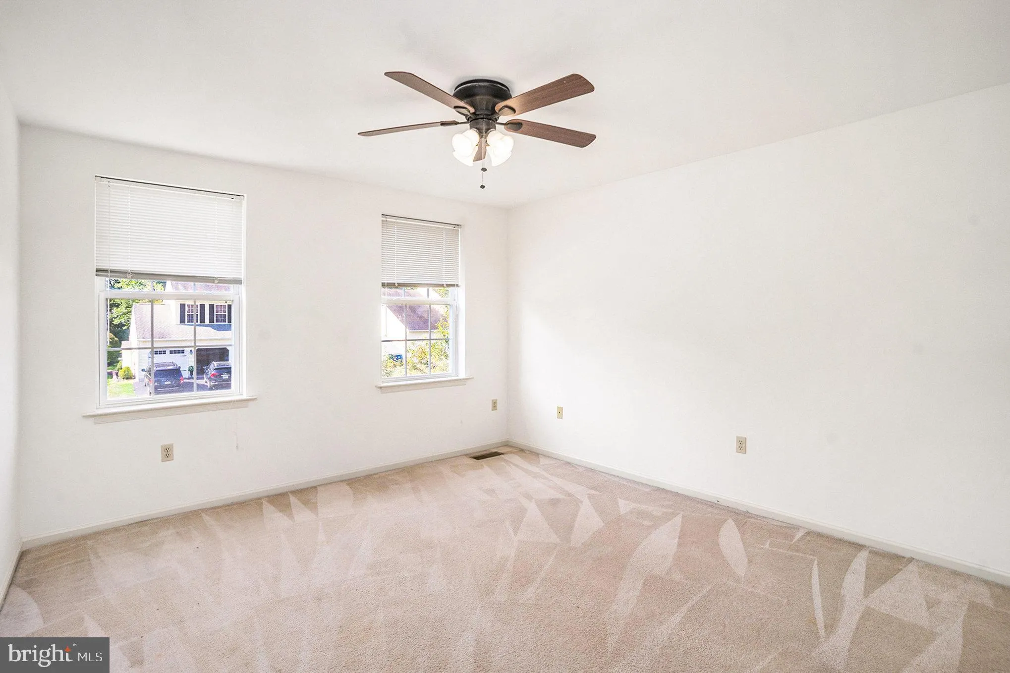 Doylestown, Pennsylvania 18901, United States, 4 Bedrooms Bedrooms, ,3 BathroomsBathrooms,Residential,Pending,215001