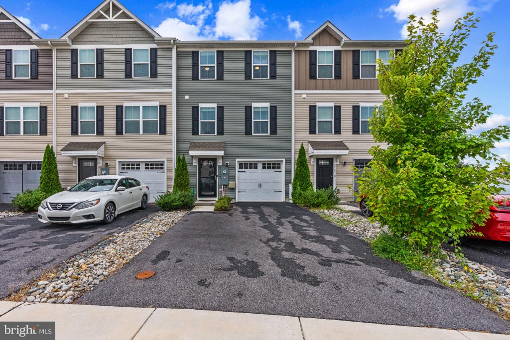 Photo of 1026 Wickersham Way, MIDDLETOWN, DE 19709 (MLS # DENC2109956)
