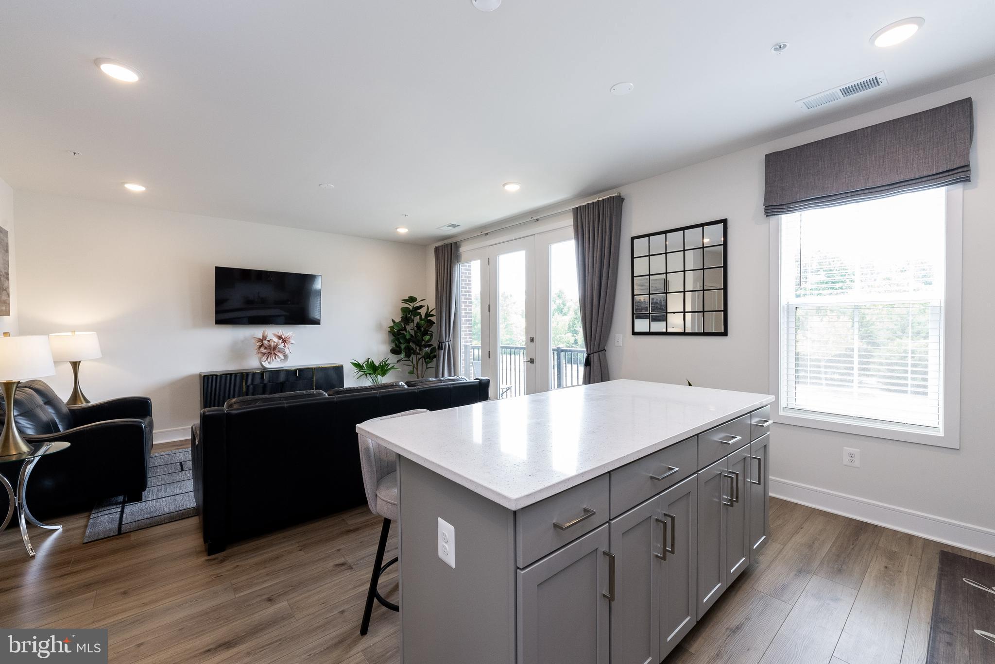 DEMOTT & SILVER - Residential