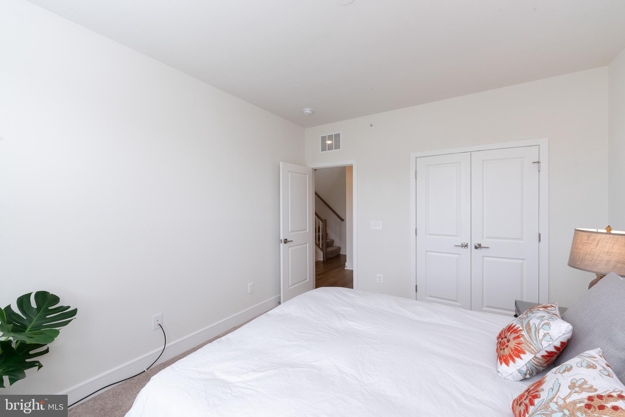 DEMOTT & SILVER - Residential