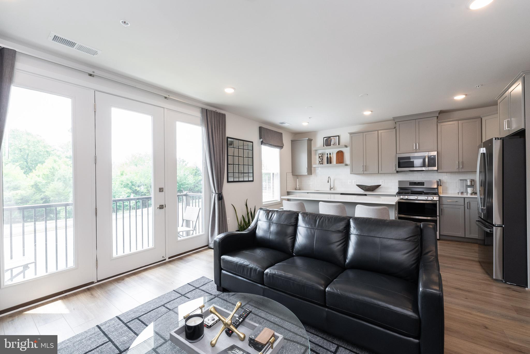 DEMOTT & SILVER - Residential