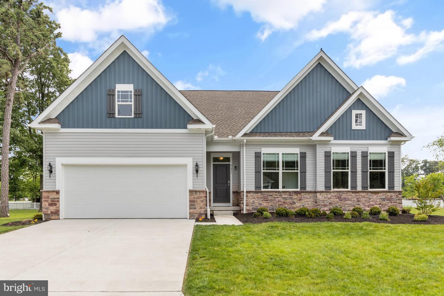 CAPTAIN'S COVE - Residential