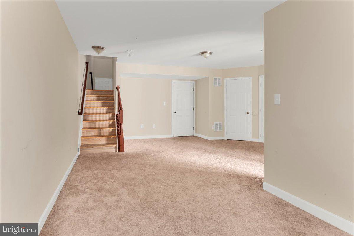 OAK TREE LANDING - Residential