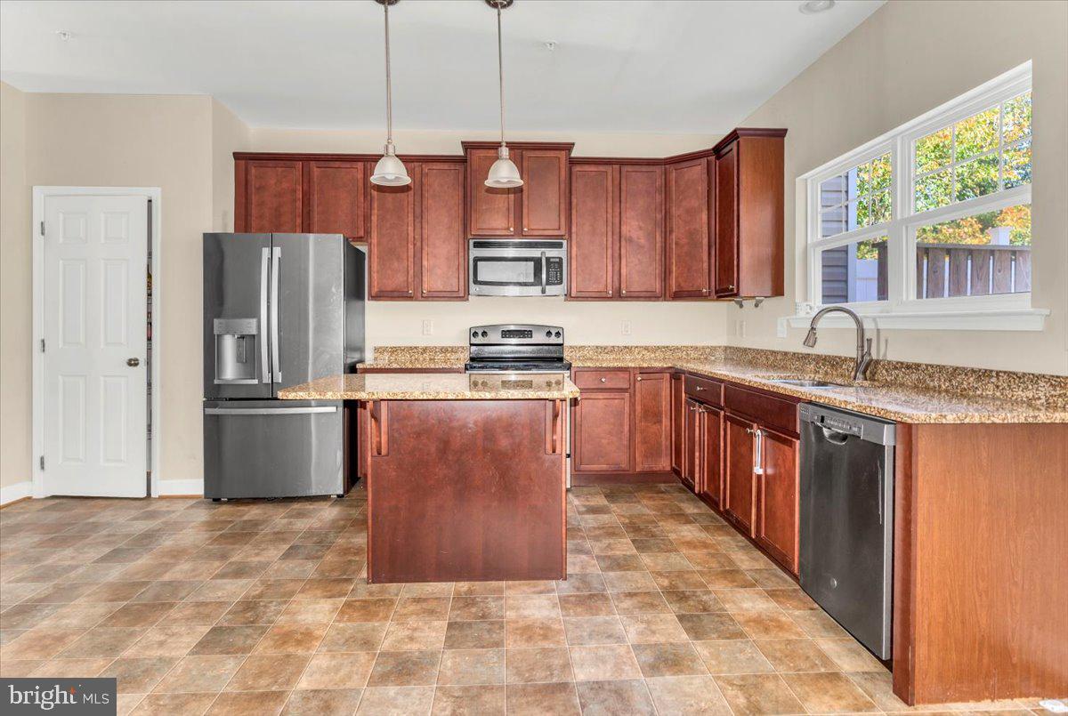 OAK TREE LANDING - Residential